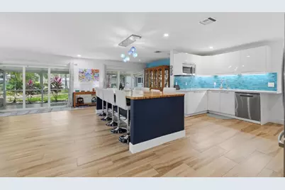 904 W Cypress Lane #V-46, Pompano Beach, FL 33069 - Photo 2