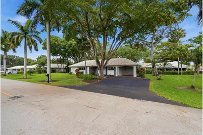 904 W Cypress Lane #V-46, Pompano Beach, FL 33069 - Photo 32