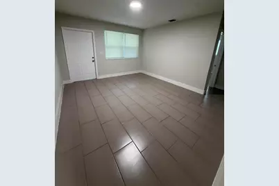 110 SW 7th Avenue #2, Dania Beach, FL 33004 - Photo 2