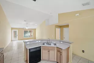 1692 SW Lofgren Ave, Port Saint Lucie, FL 34953 - Photo 14
