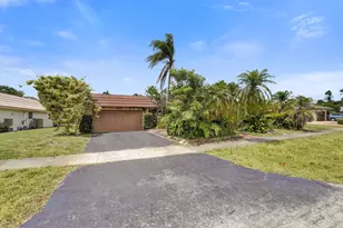 4721 Sarazen Dr, Hollywood, FL 33021 - Photo 2
