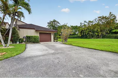 22718 Vistawood Way, Boca Raton, FL 33428 - Photo 2