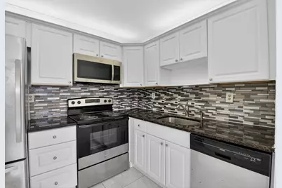 506 E Capri Road #506, Delray Beach, FL 33484 - Photo 14