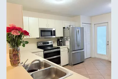 72 Fairway Lane, Royal Palm Beach, FL 33411 - Photo 4