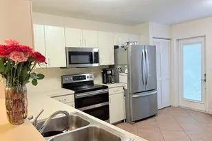 72 Fairway Ln, Royal Palm Beach, FL 33411 - Photo 4
