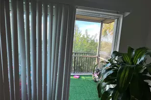 1061 NW 45th St, Pompano Beach, FL 33064 - Photo 12
