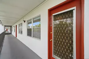 1401 SW 134th Way, Pembroke Pines, FL 33027 - Photo 4