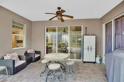 240 SW Champagne Ct Court SW, Vero Beach, FL 32968 - Photo 18