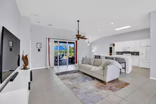 240 SW Champagne Ct Ct SW, Vero Beach, FL 32968 - Photo 2