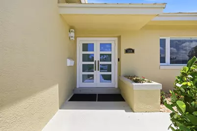 504 Bay Road, North Palm Beach, FL 33408 - Photo 2