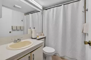 4024 Guildford E, Boca Raton, FL 33434 - Photo 12