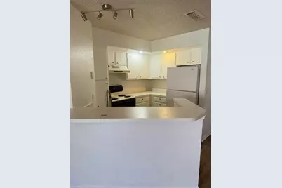 3350 N Pinewalk Dr #1426, Margate, FL 33063 - Photo 6