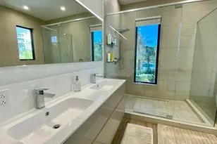 348 Balboa St, Hollywood, FL 33019 - Photo 18