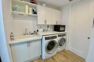 348 Balboa St, Hollywood, FL 33019 - Photo 12