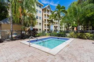 8100 Geneva Ct, Doral, FL 33166 - Photo 20