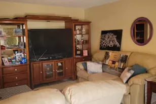 1015 SW 11th Ave, Hallandale Beach, FL 33009 - Photo 4