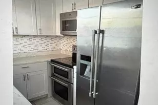 145 Northampton, West Palm Beach, FL 33417 - Photo 4