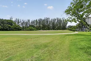 3150 N Palm Aire Dr, Pompano Beach, FL 33069 - Photo 30