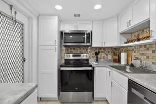 3150 N Palm Aire Dr, Pompano Beach, FL 33069 - Photo 4