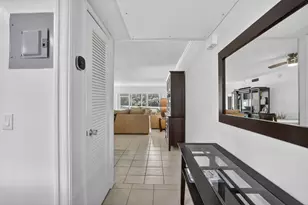 3150 N Palm Aire Dr, Pompano Beach, FL 33069 - Photo 2