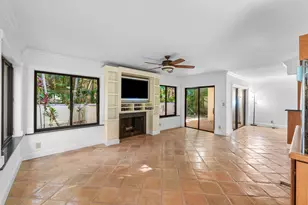 16 Via Lago, Boynton Beach, FL 33435 - Photo 12