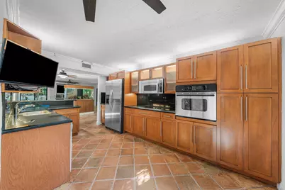 16 Via Lago, Boynton Beach, FL 33435 - Photo 18
