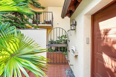 16 Via Lago, Boynton Beach, FL 33435 - Photo 4