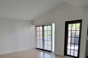 971 NW 122nd Terrace, Pembroke Pines, FL 33026 - Photo 4