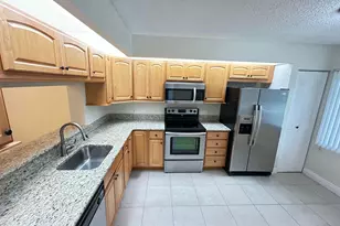 900 SW 142nd Ave, Pembroke Pines, FL 33027 - Photo 6