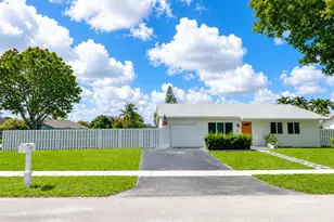 11100 NW 25th Ct, Sunrise, FL 33322 - Photo 2