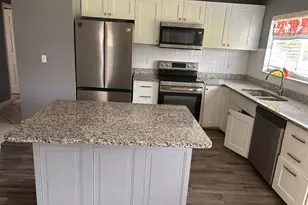 2029 SE Hideaway Cir, Port Saint Lucie, FL 34952 - Photo 2