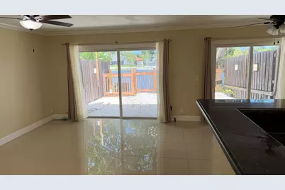 1114 NW 79th Drive, Plantation, FL 33322 - Photo 10