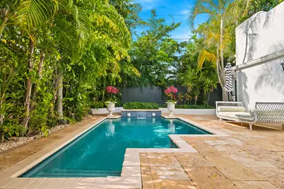 235 Nottingham Boulevard, West Palm Beach, FL 33405 - Photo 2