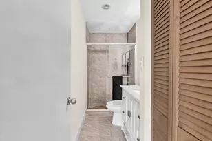 470 NW 20th St, Boca Raton, FL 33431 - Photo 18