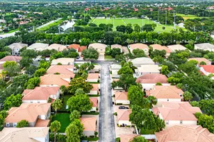 8215 Calterra Dr, Palm Beach Gardens, FL 33418 - Photo 32