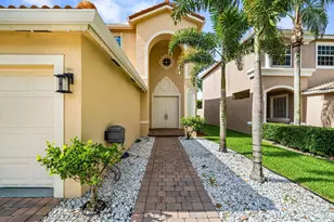 7048 Via Leonardo, Lake Worth, FL 33467 - Photo 2