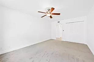 800 Cypress Grove Dr, Pompano Beach, FL 33069 - Photo 10