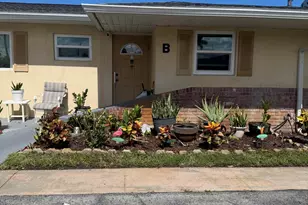 2531 W Barkley Dr Dr W, West Palm Beach, FL 33415 - Photo 1