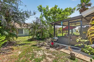 1434 SE Larkwood Cir, Port Saint Lucie, FL 34952 - Photo 44