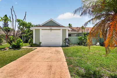 1434 SE Larkwood Circle, Port Saint Lucie, FL 34952 - Photo 2