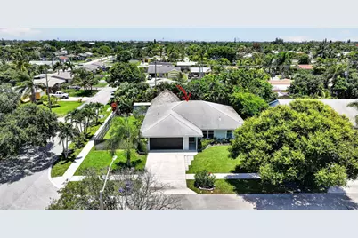 1145 Julia Heights Drive, Lantana, FL 33462 - Photo 32