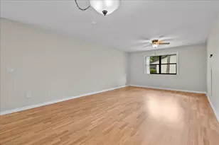 325 Pennington Ct, Royal Palm Beach, FL 33411 - Photo 10