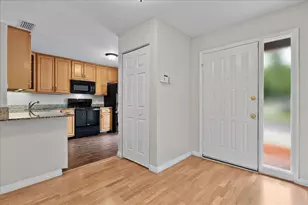 325 Pennington Ct, Royal Palm Beach, FL 33411 - Photo 2