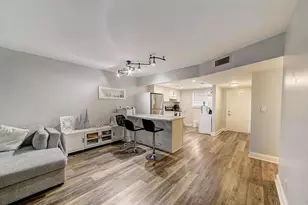 8370 Sands Point Blvd Blvd, Tamarac, FL 33321 - Photo 14