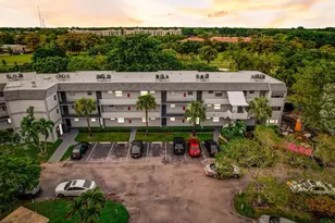 8370 Sands Point Blvd Blvd, Tamarac, FL 33321 - Photo 10
