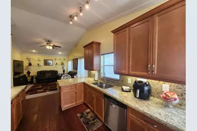120 NW 189th Avenue NW, Pembroke Pines, FL 33029 - Photo 14