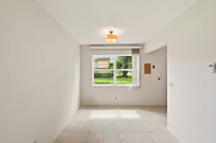 132 Cambridge F, West Palm Beach, FL 33417 - Photo 8
