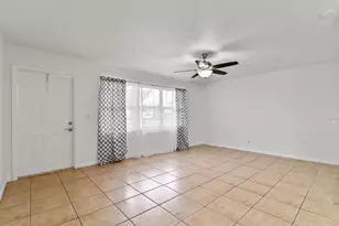 149 Coventry, West Palm Beach, FL 33417 - Photo 2