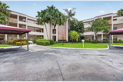 7460 La Paz Boulevard #306, Boca Raton, FL 33433 - Photo 2