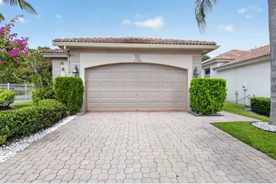 11585 Green Golf Lane, Boynton Beach, FL 33437 - Photo 2